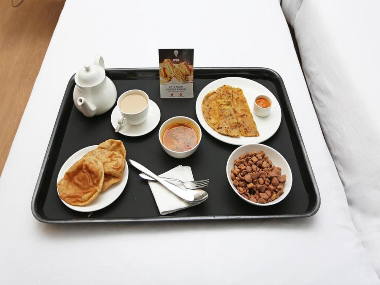 Oyo 24844 Hotel Samrat Bhopál Kültér fotó